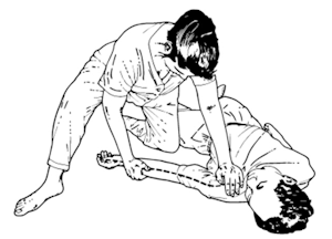Le masseur utilise ses paumes