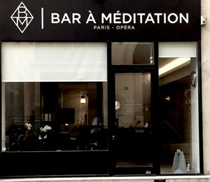 Le bar à méditation à essayer avec une masseuse escorte